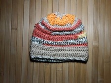 Chapeau bébé au crochet fait