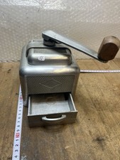 Ancien moulin à café " MOULUX " en Aluminium...