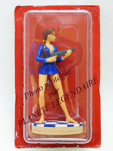 Figurine collection tomb - figurine,