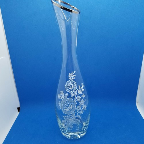 Glass vase with white applique - with,