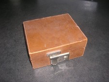 valisette en cuir de voyage