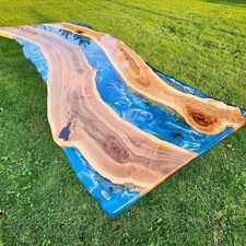 Table de rivière époxy bleu océan ? Bois de noyer Live Edge fait main