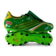 Crampons de football verts