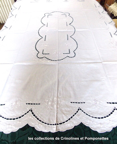 Nappe brodee main richelieu - nappe,