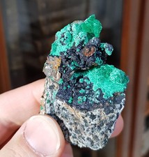 Malachite sur cuprite