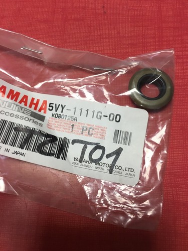 Yamaha 5vy 1111g joint - joint, vis