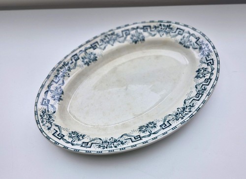 Grand plat ovale - , ancien