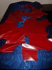 LOT DE CHUTES CUIR DE QUALITÉ ROUGE ATELIER MAROQUINERIE TRAVAUX MANUELS CRÉATIF