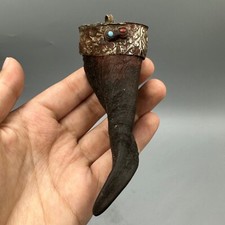 Beau pendentif en corne de