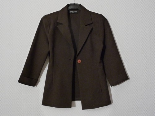 Veste courte cintrée - 🌼,