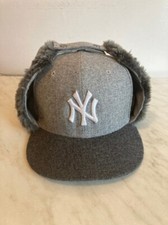 NEW ERA 59FIFTY oreille de chien New York Yankees , grise  taille 7  1/8, 57,7cm