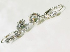 BELLES BOUCLES D'OREILLES