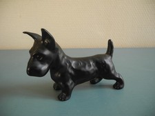 ancienne statuette chien porcelaine Royal Dux Bohème porcelain dog Porzellan art