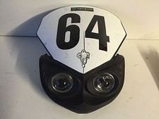 UNE PLAQUE PHARE NOIR ET BLANC ENDURO CROSS SUPERMOTARD ADAPTABLE AV AMPOULE H3