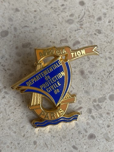Pin protection civile - pin’s,