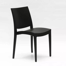 Chaise en polypropylène pour