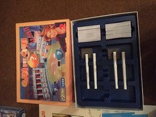 JEU DE SOCIETE QUI EST QUI