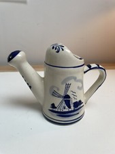 Arrosoir en faience de Delfts