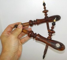 2 pinces serre-bobine en bois