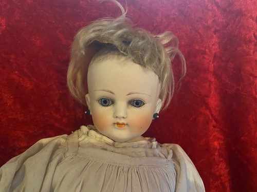 Superbe poupee ancienne - superbe,