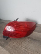 Feu arriere principal droit