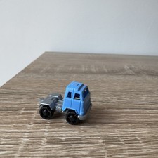 Petit camion Kinder montable vintage bleu