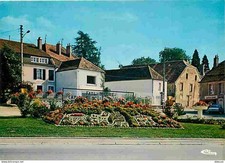 52 - Fayl-Billot - Place de la Barre - Fleurs - Automobiles - CPM - Voir Scans R