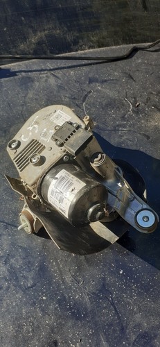 Moteur essuie glace avant - moteur,