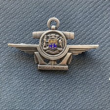 INSIGNE  PORTE AVIONS ARROMANCHES Drago Béranger grand modéle
