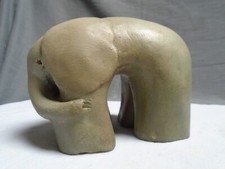  Sculpture d'un éléphant en terre cuite patinée pièce unique signée