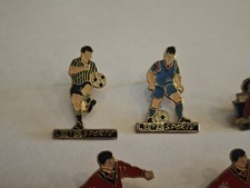 Lot de 8 pins vintage LOTO SPORTIF – football – années 80/90