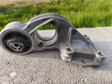 Support moteur peugeot - support,