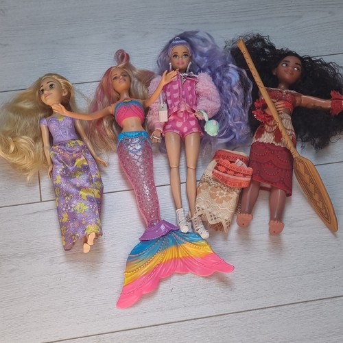 Disney lot poupées barbie - disney,