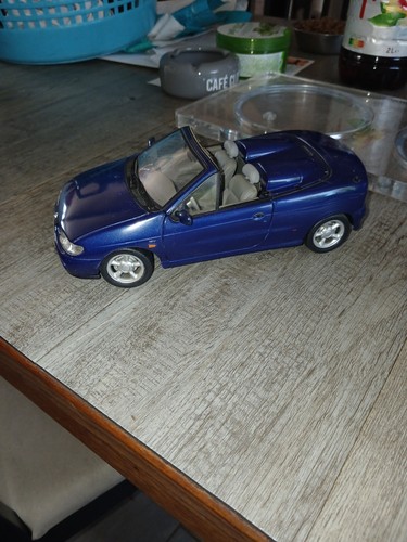 Renault megane cabriolet - megane, 1/18
