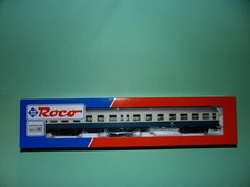 ROCO voiture de voyageurs 2ième classe 421 "bleu/crème/argenté" DB 44683 NEUF