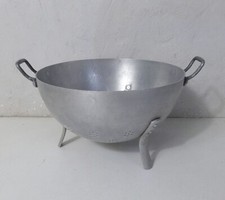 ancienne grande passoire en