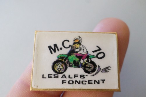 Insigne pin broche badge c - insigne, s