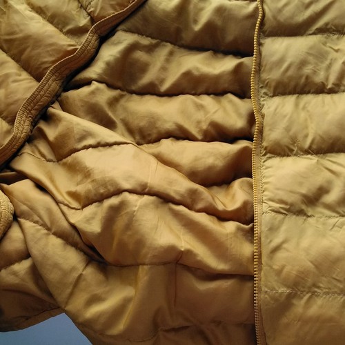 Uniqlo ultra light - light, down