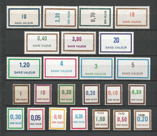 TRÈS JOLI LOT DE 24 TIMBRES FRANCE FICTIFS NEUFS** TRÈS BELLE COTE !!! 4,70 € !!