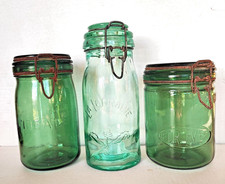Lot de 3 bocaux anciens en verre vert: La Lorraine, L'idéale, For Ever, 1 litre