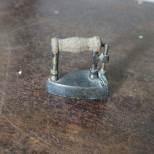 Ancien jouet fer repasser - ancien,