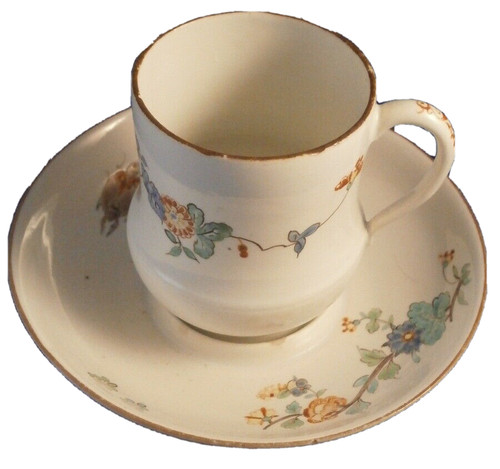 Tasse soucoupe en - tasse, et