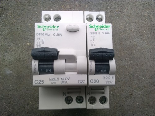 Disjoncteur différentiel dt40 - disjoncteur,