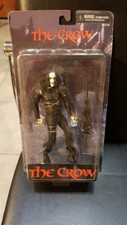Figurine the crow