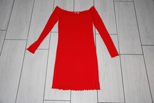 robe rouge ajustée épaules dégagées H&M M noël