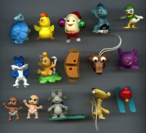 400 figurines kinder - -,