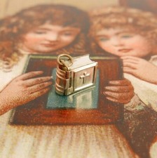 Ancien Pendentif Livre