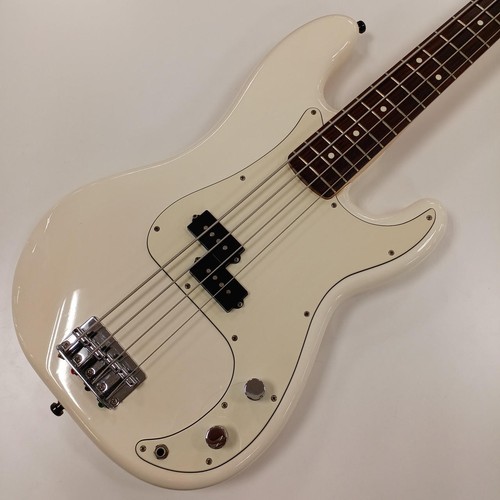 Guitare basse électrique