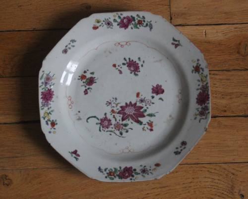 Assiette octogonale - , en