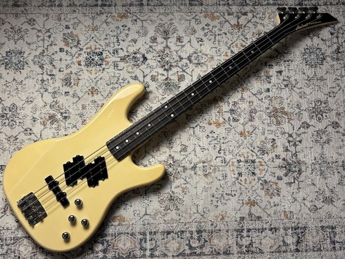 Guitare basse électrique aria - guitare,
